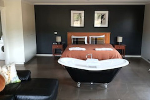 Blaze Rock Retreat - Tourism TAS 0