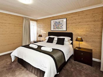 Riverway Chalets - Hobart Tourism 3