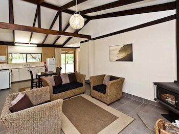 Riverway Chalets - Hobart Tourism 1