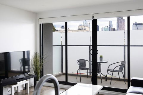 RNR Serviced Apartments North Melbourne - Tourism TAS 7