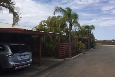 Carnarvon Central Apartments - Tourism TAS 5