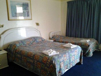Hotel Boston - Tourism TAS 4