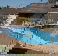 Gladstone Village Motel - Tourism TAS