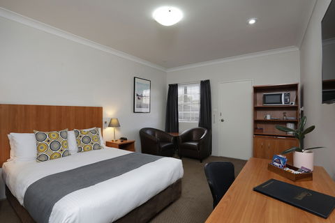 Cadman Motor Inn & Apartments - Tourism TAS 2