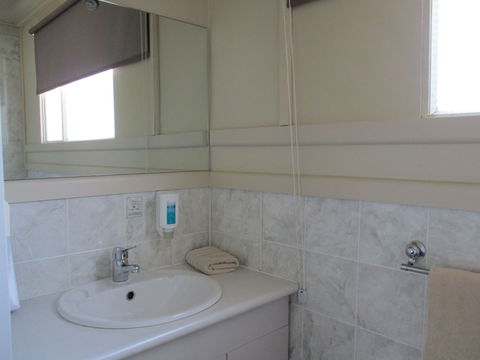 Kaniva Midway Motel - Hobart Tourism 5