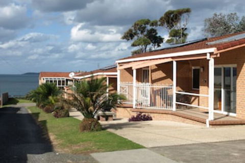 Walters Holiday Flats - Hobart Tourism 0