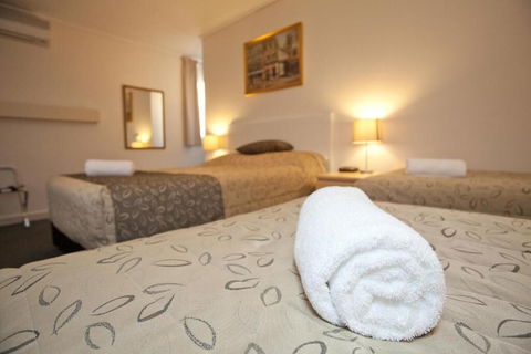Connells Motel & Serviced Apartments - Tourism TAS 5