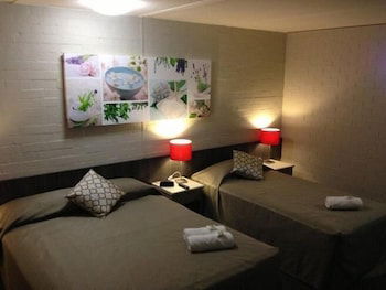 Browns Plains Hotel - Tourism TAS 1
