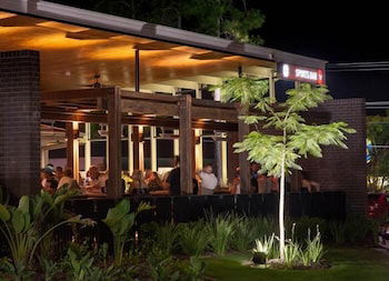 Browns Plains Hotel - Tourism TAS 3