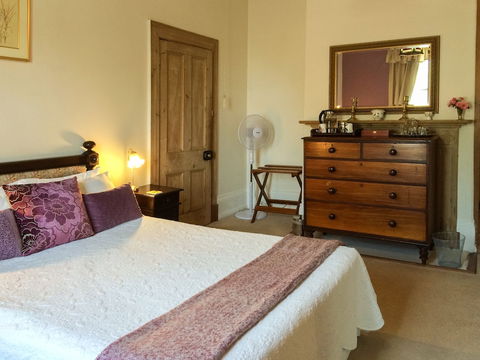 The Racecourse Inn - Tourism TAS 6