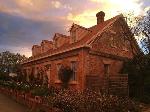 The Racecourse Inn - Tourism TAS 1