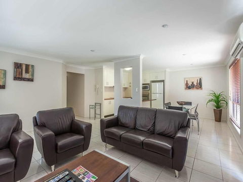 Annand Mews Serviced Apartments - Tourism TAS 4