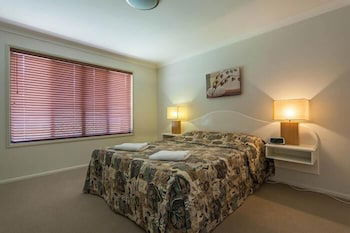 Annand Mews Serviced Apartments - Tourism TAS 6