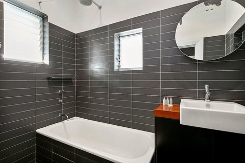 Jacques Avenue - Tourism TAS 7