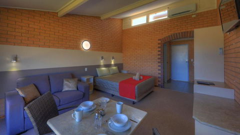Tenterfield Motor Inn - Tourism TAS 5