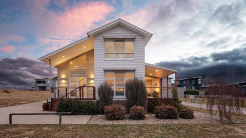 Alpine Snow Angels Retreat Luxurious Snowy Mountains Living - Tourism TAS 2