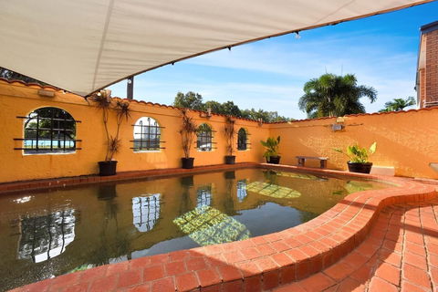 Adobe Motel - Tourism TAS 5