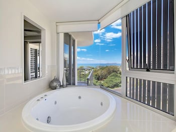 Silver Sea On Sixth Resort - Tourism TAS 6