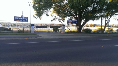 Clifford Park Holiday Motor Inn - Tourism TAS 0