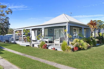 Huskisson Holiday Motel Cabins - Hobart Tourism 0