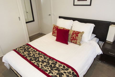 Stay Bathurst - Hobart Tourism 7