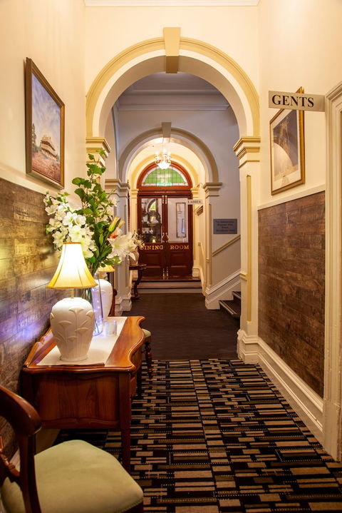 Dukes Inn Northam - Tourism TAS 5