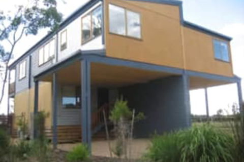 The Lakes Beachfront Holiday Park - Hobart Tourism 0