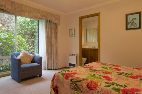 Riversdale Estate Cottages - Hobart Tourism 2