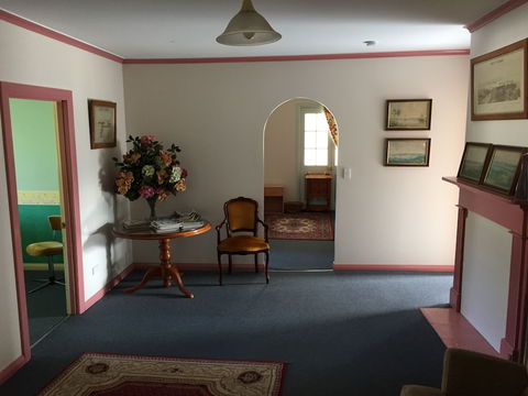 Riversdale Estate Cottages - Hobart Tourism 3