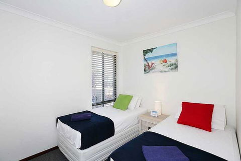 Scarborough Beach Front Resort Shell 4 - Tourism TAS 6