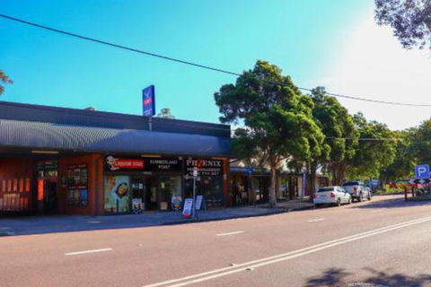 Lakefront Simplicity - Hobart Tourism 2