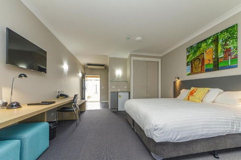 Cowra Services Club Motel - Hobart Tourism 4