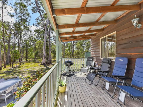 Kangaroo Cottage Cute Accom In Bushland Setting - Hobart Tourism 2