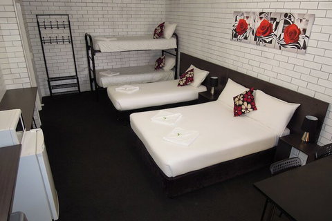 Jackaroo Apartments - Tourism TAS 1