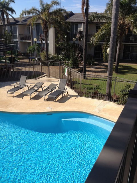 Mandurah Motel And Apartments - Tourism TAS 0