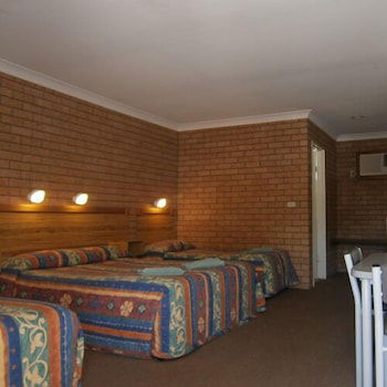 Aaron Inn Motel - Tourism TAS 3