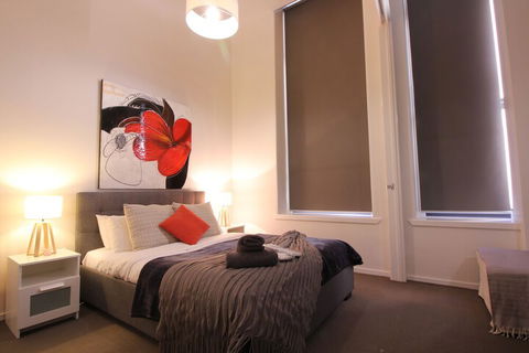 Essence Of Degraves Rejuvenate Stays - Tourism TAS 2