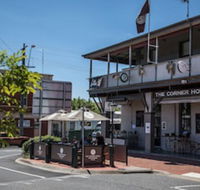 Corner Hotel Alexandra - Tourism TAS