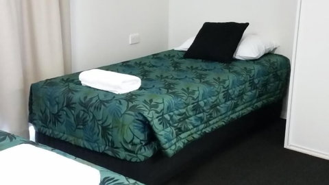 Port Denison Motor Inn - Tourism TAS 6