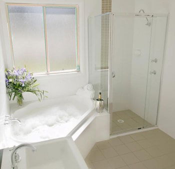 Nightingale Luxury Villas - Hobart Tourism 5
