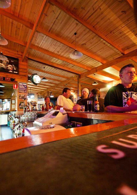 Harley Ironhorse Bar & Grill - Tourism TAS 14