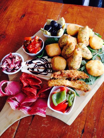Off The Boat Pizzeria - Hobart Tourism 0