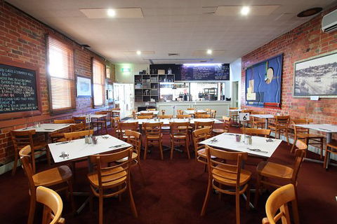 The American Hotel Creswick - Hobart Tourism 0