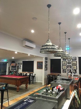 Hearn's Meredith Hotel - Hobart Tourism 0