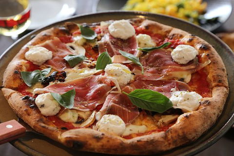 Farina Pizzeria - Tourism TAS 0