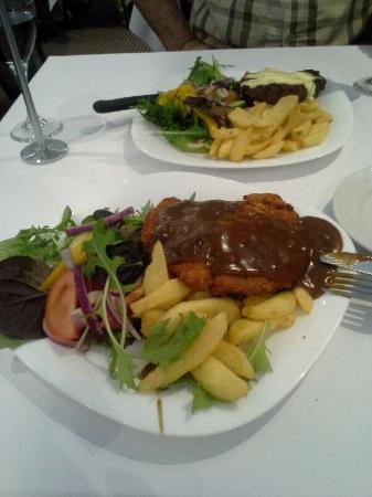 Seaspray Brasserie & Chargrilled - Hobart Tourism 0