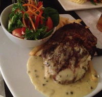 Bowning Hotel Dining Room - Hobart Tourism