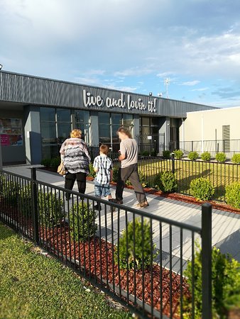 Lake Illawarra NSW Hobart Tourism