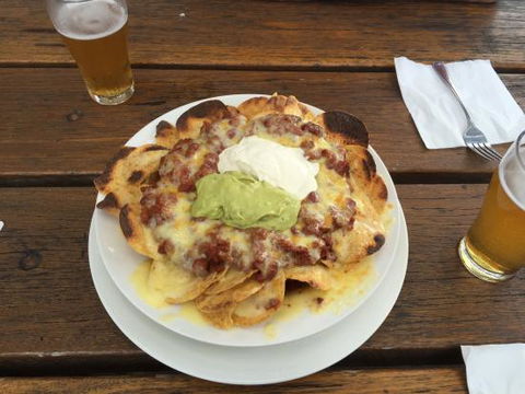 Coast Hotel Budgewoi - Hobart Tourism 0