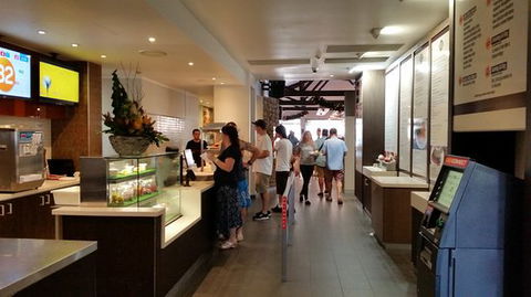 Peachtree Hotel - Hobart Tourism 0